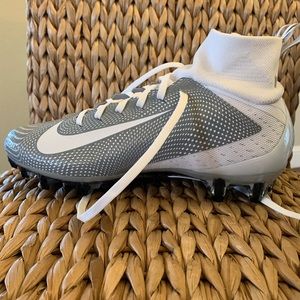 New! Men’s Nike vapor football cleats 😎 size 8.5